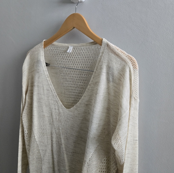 Lululemon Linen Still Movement Beige Shirt Sweater Size 10 - Picture 2 of 9